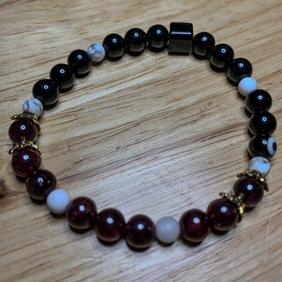 Crystal Garnet Stone Healing Bracelet - Picture 2 of 2